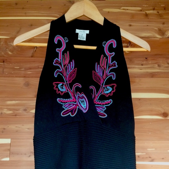 Cache Tops - Caché Embroidered Sleeveless Silk Sweater - M